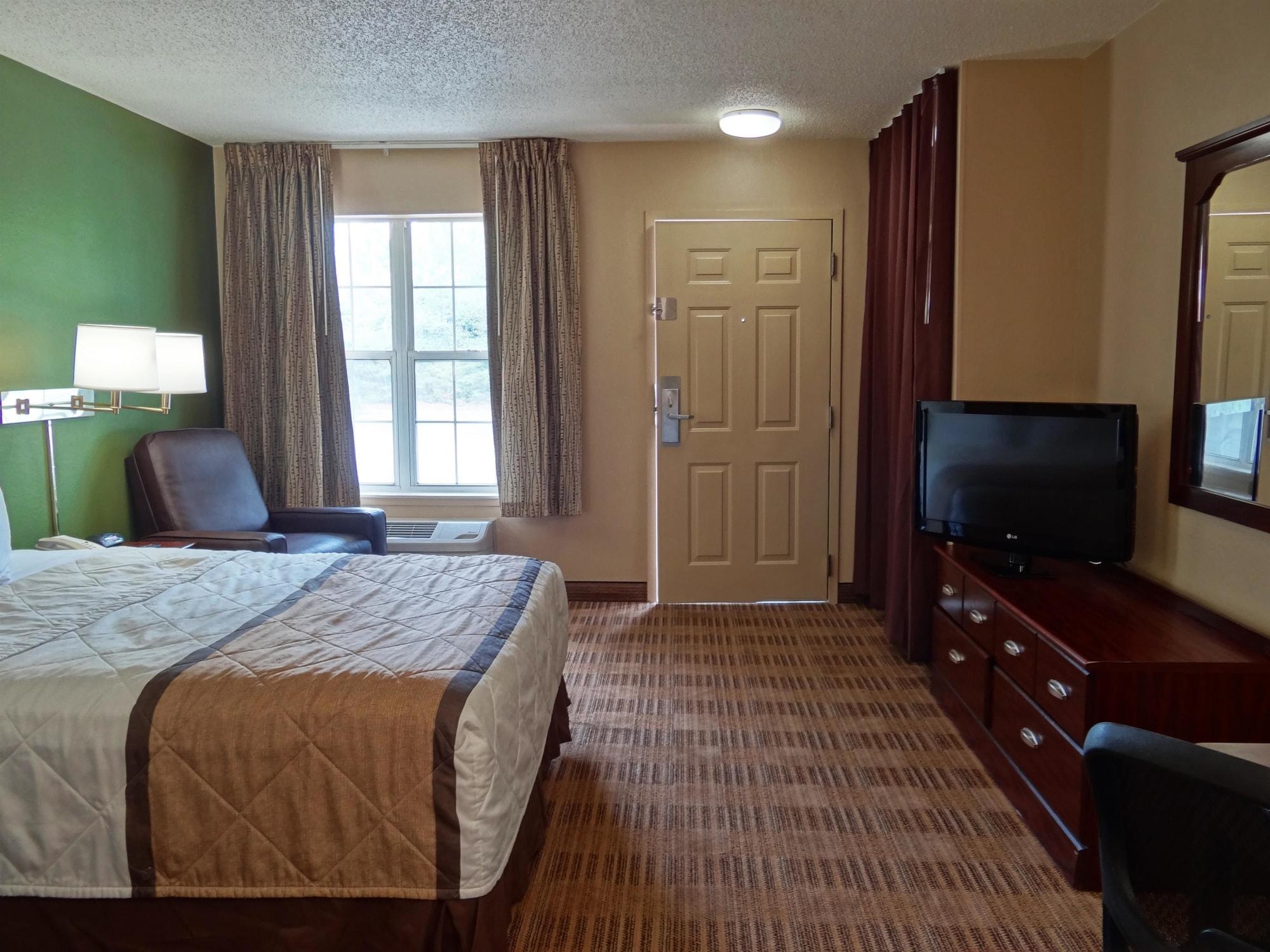 Extended Stay America Select Suites - Roanoke - Airport Екстериор снимка